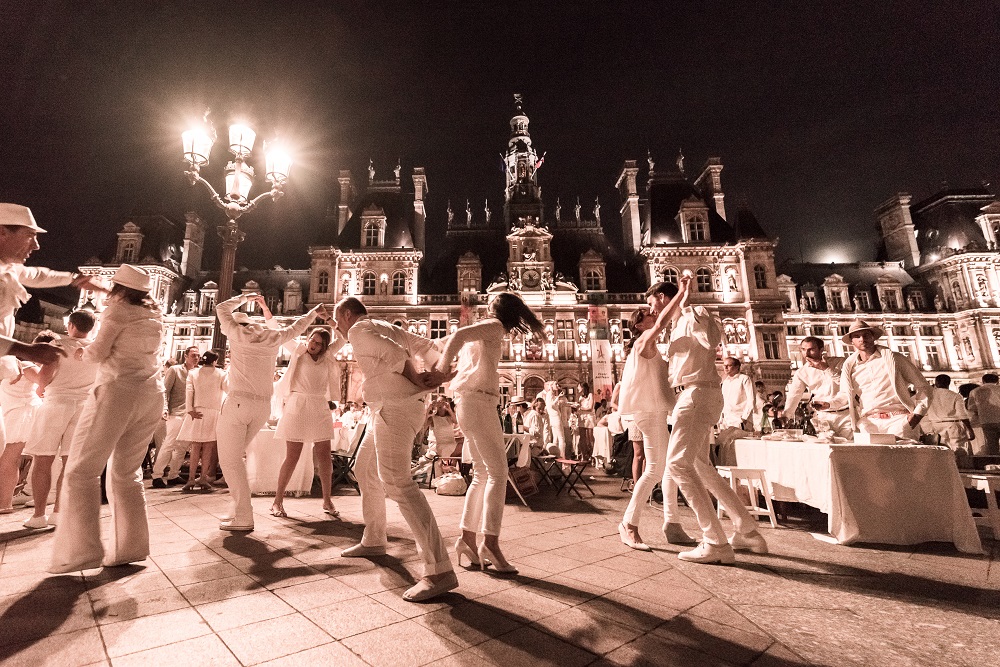 Le Diner En Blanc Joburg – A Secret Dinner In The City